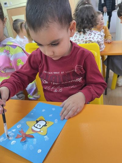 Изработване на картички - ДГ Пролет - Дъбница