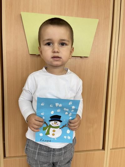 Изработване на картички - ДГ Пролет - Дъбница