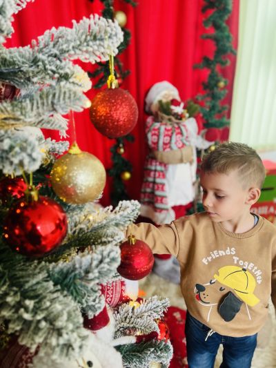Новогодишни снимки 2024 група”Детелини” - ДГ Пролет - Дъбница