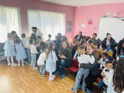 Празника на МАМА 2025г - ДГ Пролет - Дъбница