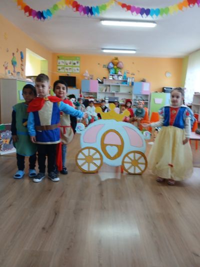 Парад на приказните герой  - ДГ Пролет - Дъбница