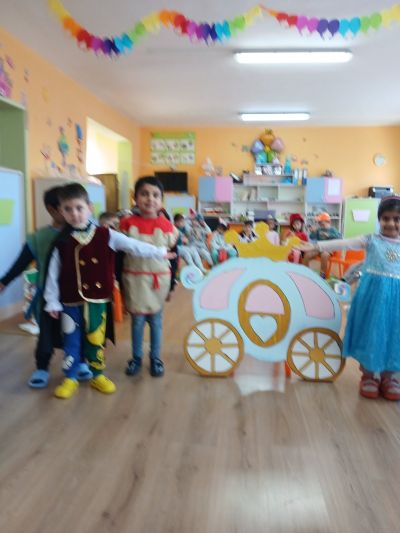 Парад на приказните герой  - ДГ Пролет - Дъбница